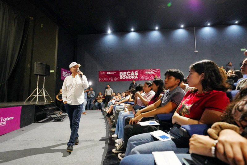 Beneficiamos A M S De Mil Estudiantes Con El Programa De Becas M S